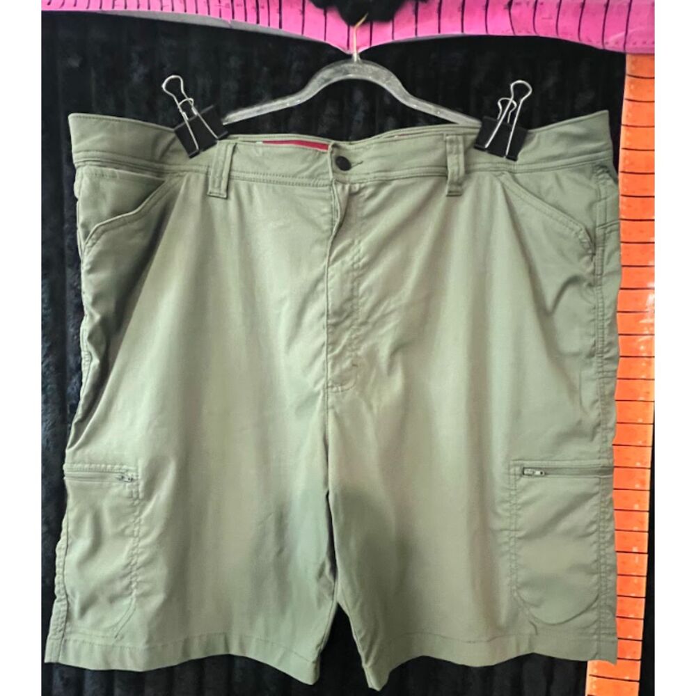 Wrangler ATG Men’s Size 46 Khaki Stretch Hiking Cargo Shorts Nylon Spandex
